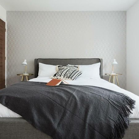 The Century Chalet - Contemporary 2Bdr Townhouse With Parking Apartment Oxford Exterior photo